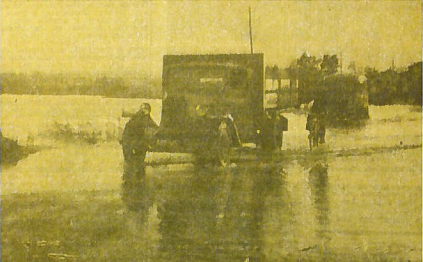 Photo de la crue de l'Hers-mort à Toulouse (route de Lavaur) en février 1952